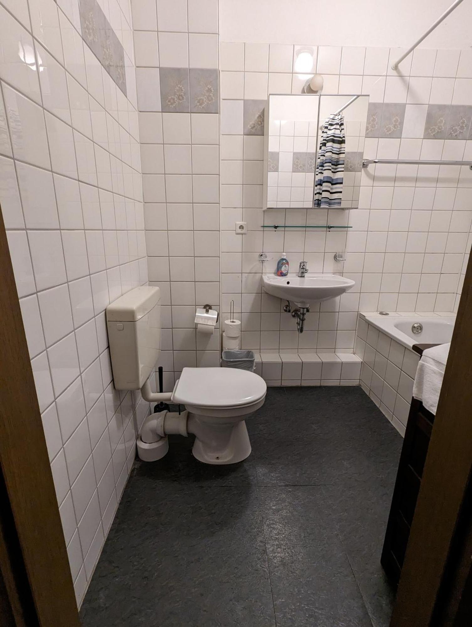 Apartment Im Luisenviertel - Gruen Wuppertal Kültér fotó